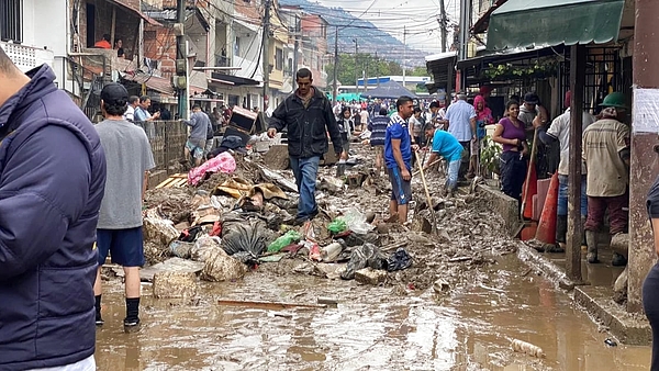 Buscan a niño de 7 años arrastrado por una quebrada en Bello, Antioquia