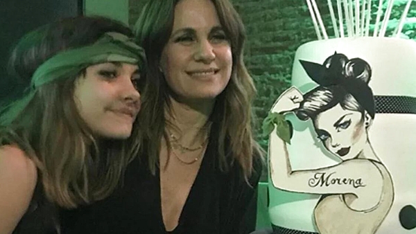 Morena, la hija de Nancy Dupláa y Pablo Echarri, festejó su cumpleaños de 15 y tiñó la fiesta de verde a favor del feminismo