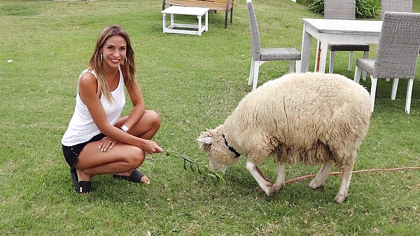 La particular amiga de Luisa Drozdek en Punta del Este