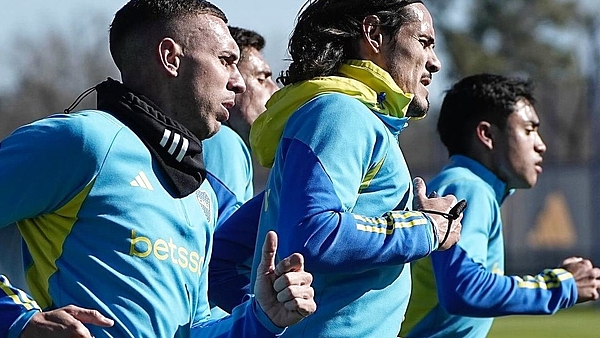 Cavani, en modo súper profesional: sus horas extras en Boca Predio