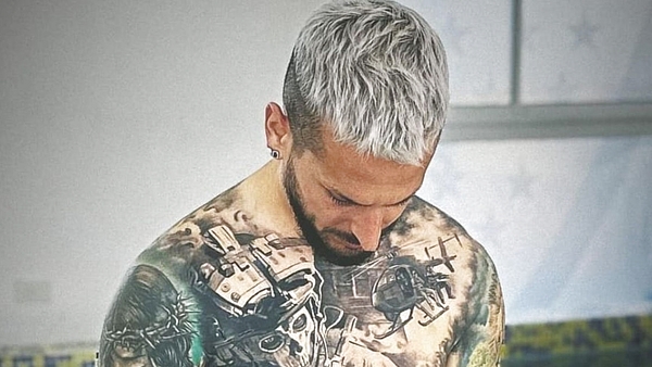 Benedetto lució su nuevo tatuaje y explotaron las redes sociales