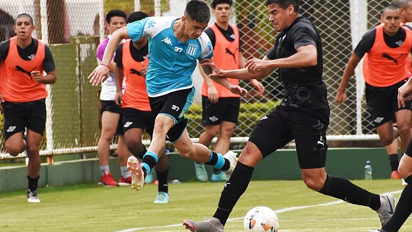 Racing empató su primer amistoso en Paraguay