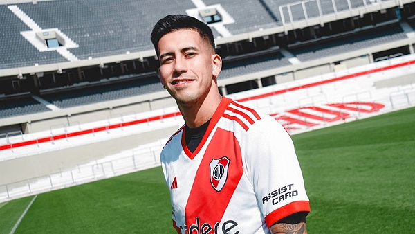 Maxi Meza, su primera convocatoria en River y la foto que podría reeditarse en el Bosque