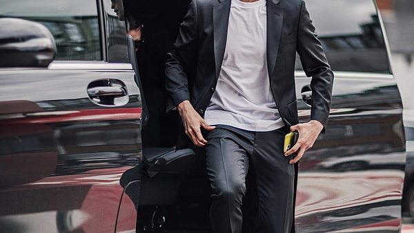 El elegante look que eligió Ramón Sosa para su primera aparición en la cancha del Nottingham Forest