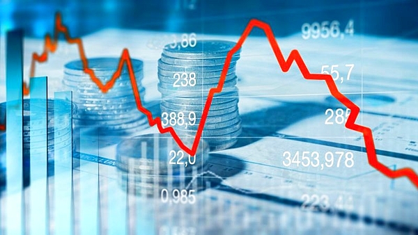 Mercados en rojo: sube el dólar y el riesgo país, y pierden los ADR, bonos y Merval