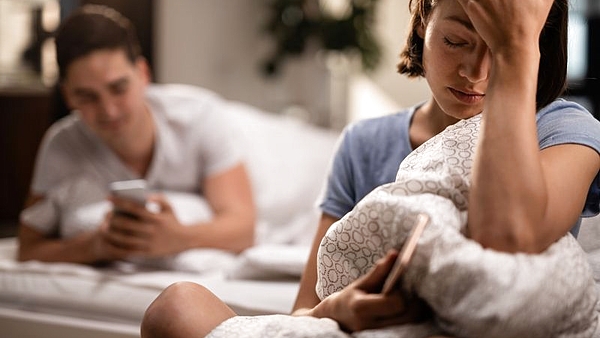 Adiós matrimonio: qué es la agamia, la nueva forma en la que los jóvenes se relacionan sin comprometerse y ni formar familia