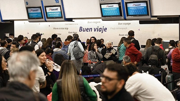 Aerolíneas Argentinas denunció a los gremios aeronáuticos por realizar un paro encubierto