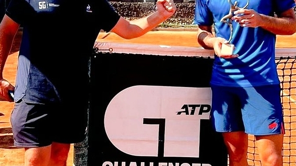 Ganó su segundo challenger, subirá en el ranking y le dio una nueva copa al tenis argentino