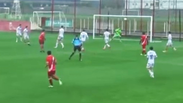 Video: el golazo a lo Bichi Borghi que pide el Premio Puskás