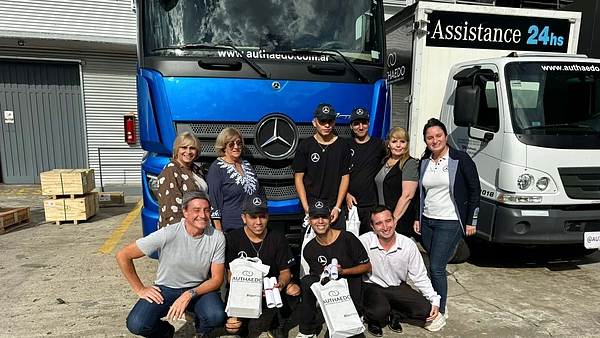 Graduados: primeros participantes de TruckCionar Futuro Mercedes-Benz