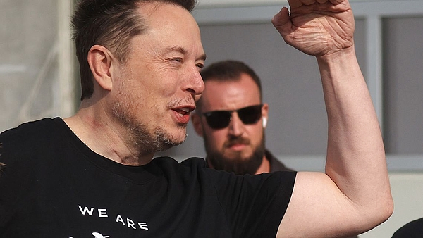 Accionistas de Tesla instan a rechazar el paquete salarial de US$56.000 millones para Musk