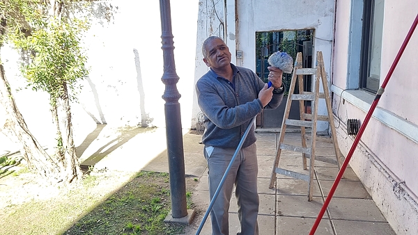 Decadente pero limpio: así quedó el patio municipal tras la limpieza que ordenó Cecilio Salazar