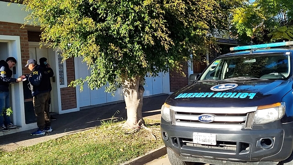 Amenazas de bomba: Policía Federal allana un domicilio en el marco de la investigación