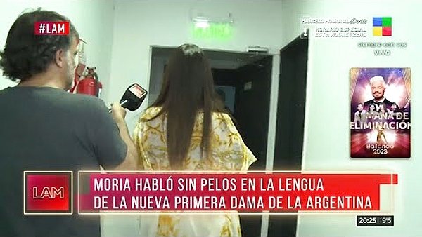 Moria Casan hablo sin pelos en la lengua de Fatima Florez