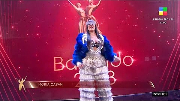 MORIA CASAN BAILO en su ENTRADA a la PISTA del BAILANDO