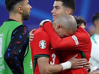 Video: el desconsuelo y las lágrimas de Cristiano Ronaldo y Pepe tras quedar eliminados de la Euro