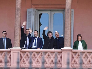 Sospechas y reuniones blue en Casa Rosada: el miedo a un 